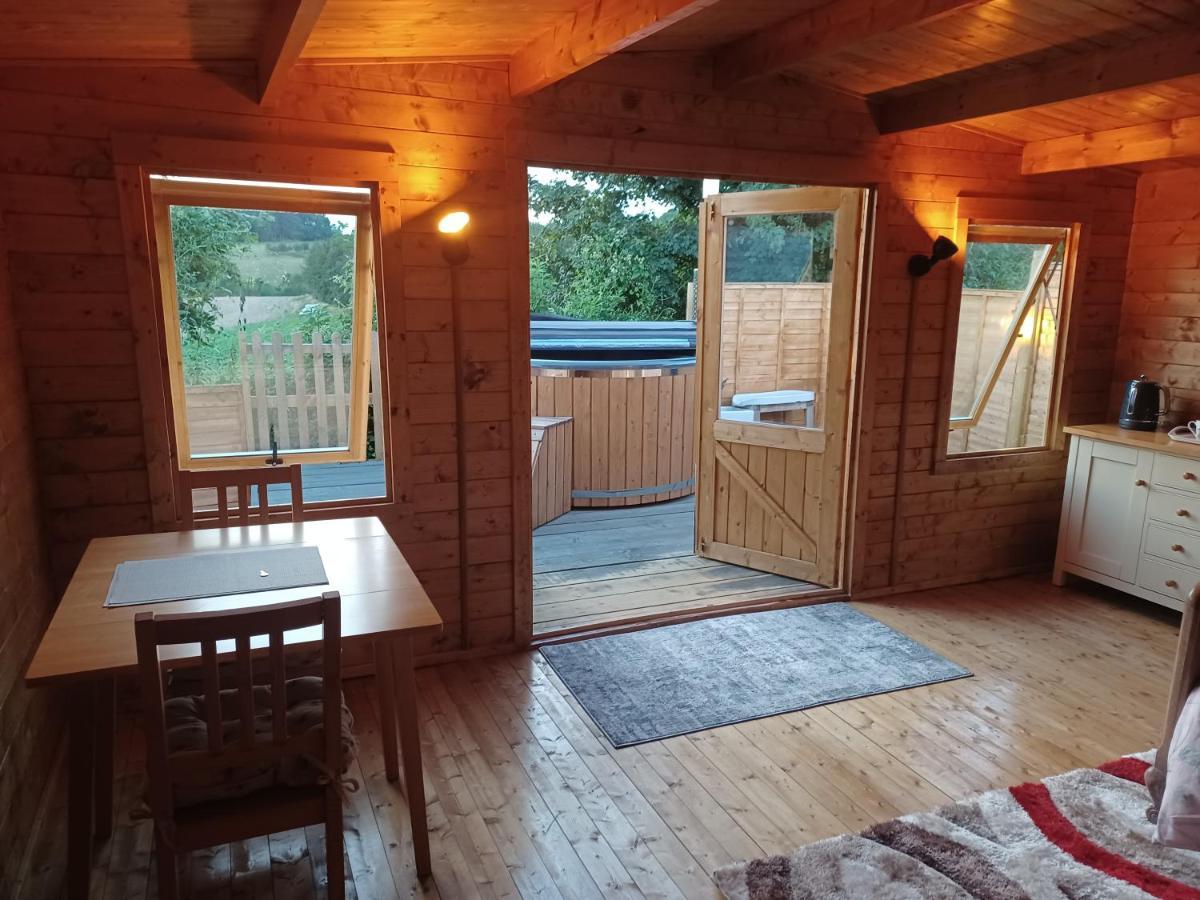 Norwell View Farm Glamping With Hot Tubs Hotel Bath Exterior photo